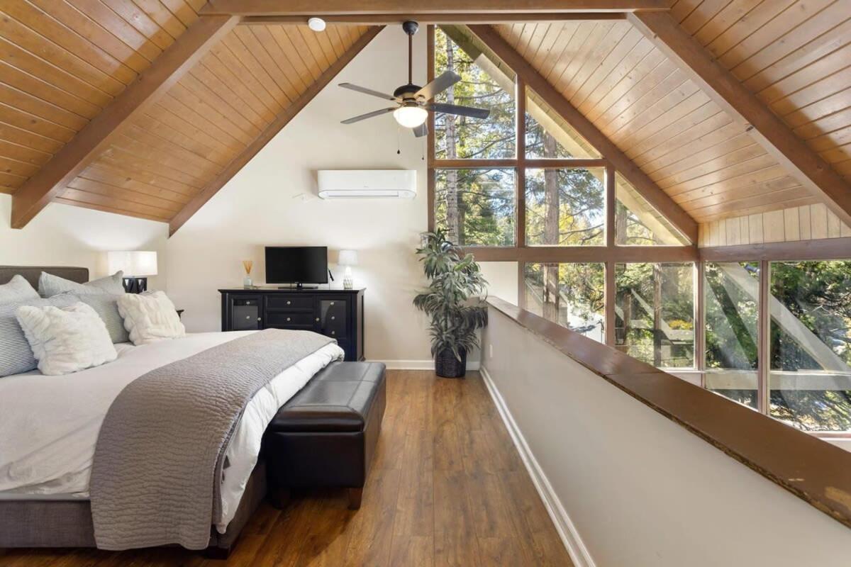 Snowflower Cabin Modern Luxe, 2 Level, 1500 Sqft, Ac, View, Dogs, Walk To Village Lake Arrowhead Exteriér fotografie